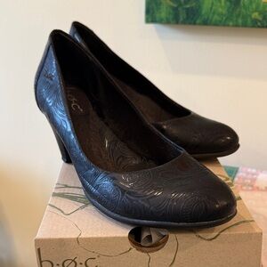 B.o.c Alva black tooled USED heels